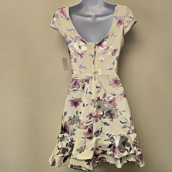 Midnight Doll fit and flare shiny Floral Ruffle Hem Dress Ivory Lilac XS - Picture 4 of 8